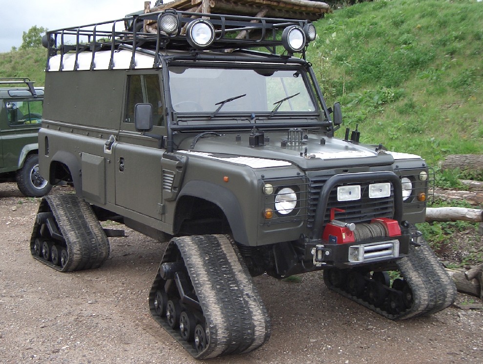 Global Expedition Wolf with Mattracks — Global Expedition Wolf Defender 110 on its Mattracks track units at a Gaydon museum event