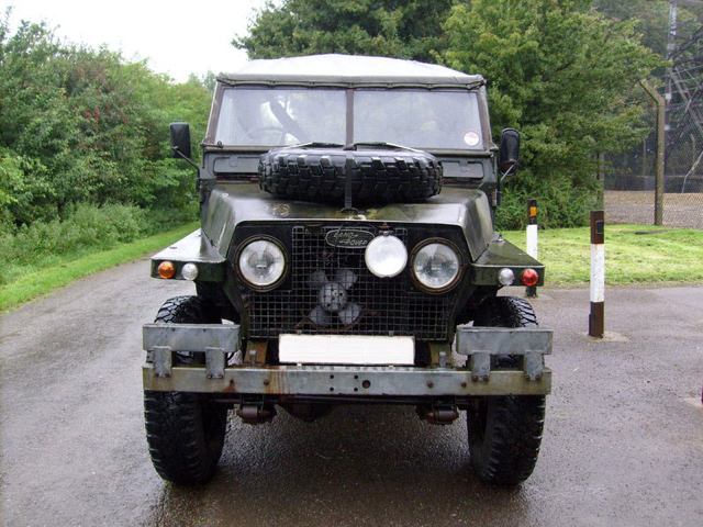 Series IIA Lightweight — Series IIA Lightweight front: inboard headlights and shallow wings. The source vehicle has an additional non-standard spotlamp and electric fan.