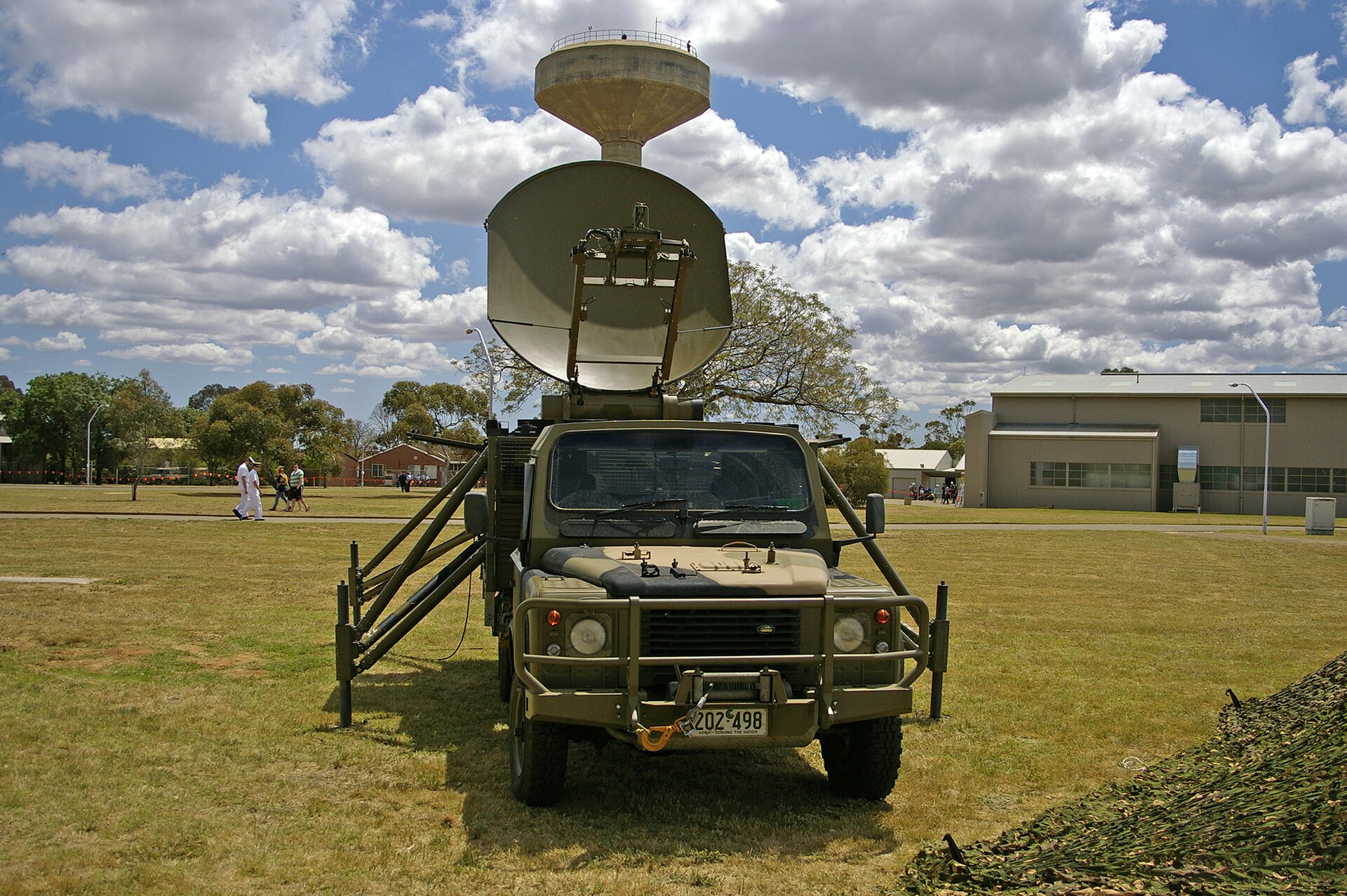 Perentie 6×6 — RAAF No. 1 Combat Communications Squadron Perentie 6×6 with Parakeet satellite communications payload, RAAF Base Wagga