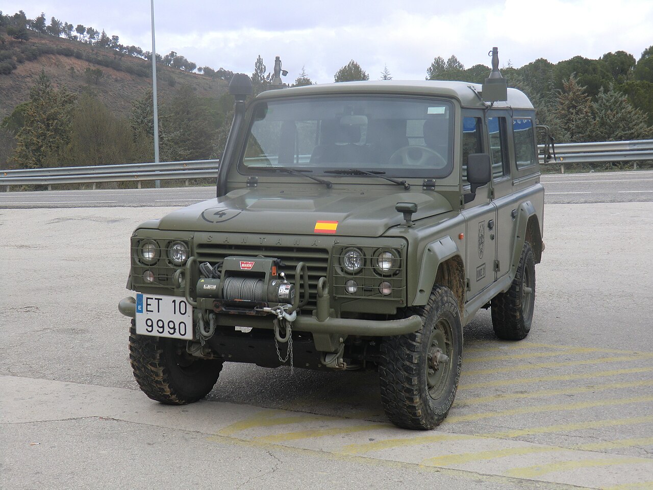 Aníbal — Santana Aníbal Militar parked at a roadside restaurant on the A4 motorway in Ciudad Real province, 2016